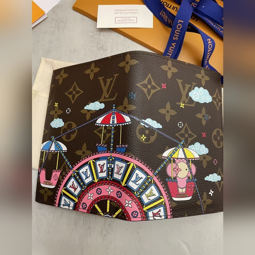 Louis Vuitton Monogram Leather Passport Cover - Picture 6 of 13
